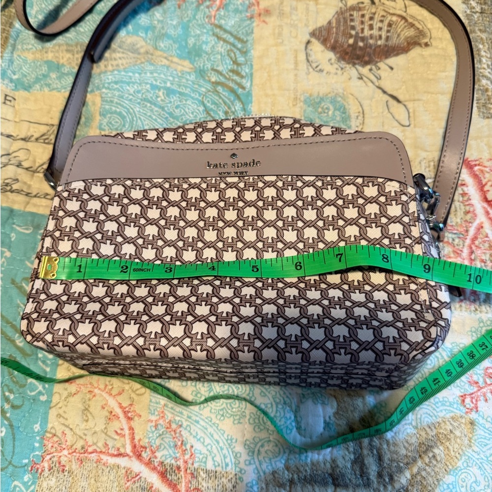 Kate Spade Cream Crossbody Bag with Signature Style